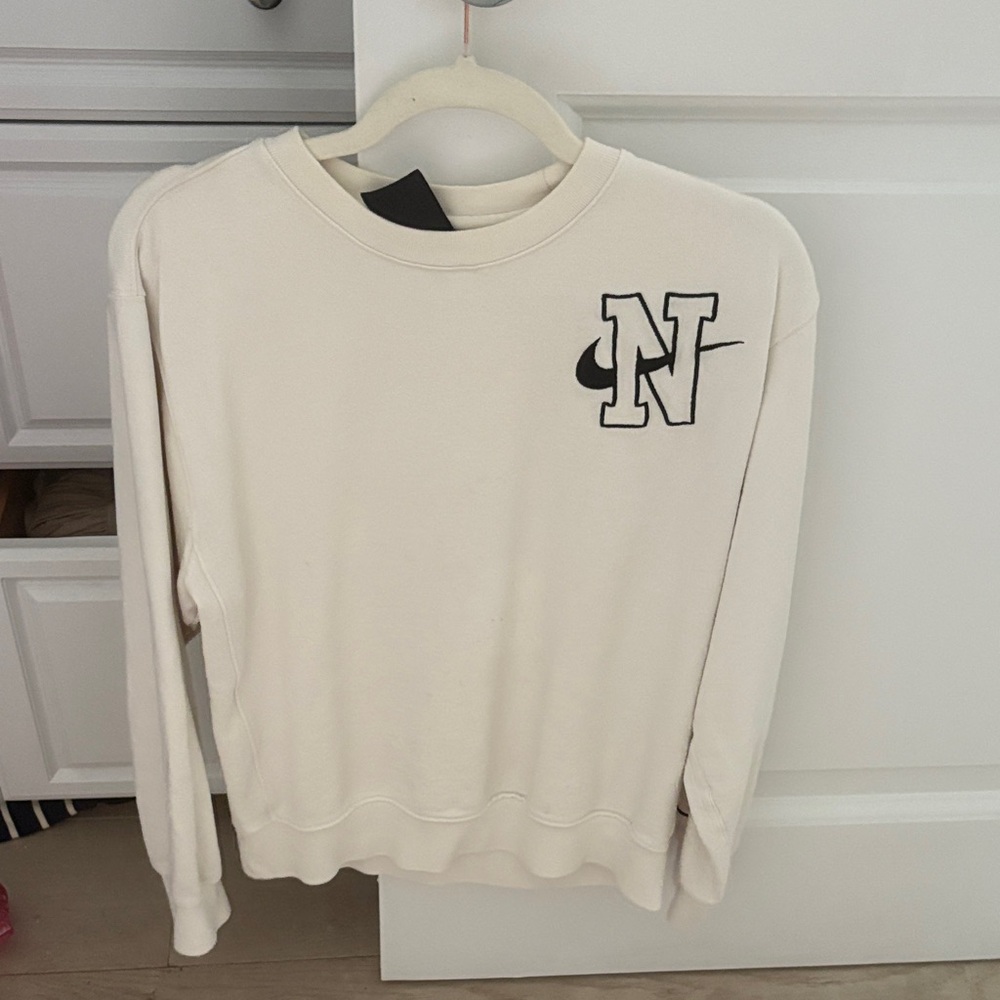 Nike Cream Women's Sweater size small